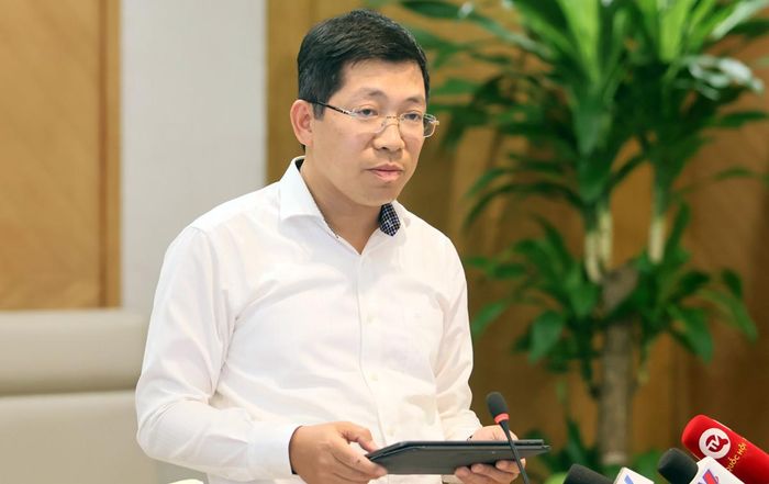 Cục trưởng Cục Báo chí Lưu Đình Phúc giới thiệu về Trung tâm Hỗ trợ chuyển đổi số báo chí. (Ảnh: Đức Huy)