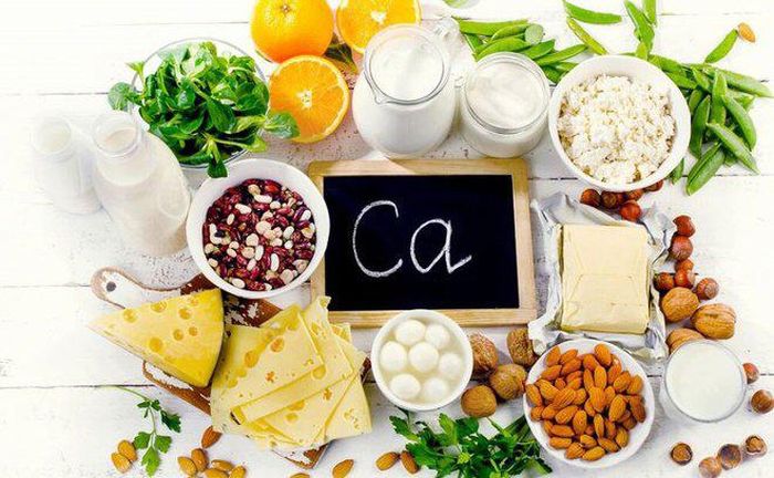 Các thực phẩm giàu canxi nên được xây dựng trong chế độ ăn của phụ nữ mang thai và sau sinh.