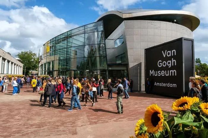Bảo tàng Van Gogh nằm trong số những bảo tàng nghệ thuật thu hút nhất thế giới