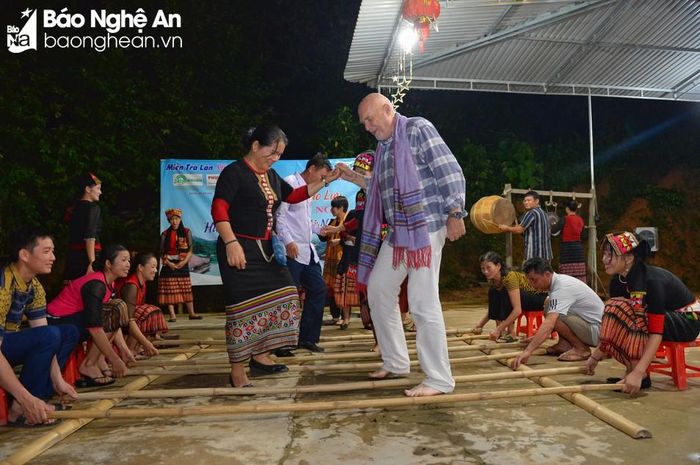 Mô hình du lịch cộng đồng ở bản Khe Rạn, xã Bồng Khê. Ảnh: Thành Cường