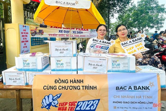 Nhiều doanh nghiệp trên địa bàn cũng đã có các hoạt động tiếp sức, đồng hành cùng thí sinh.