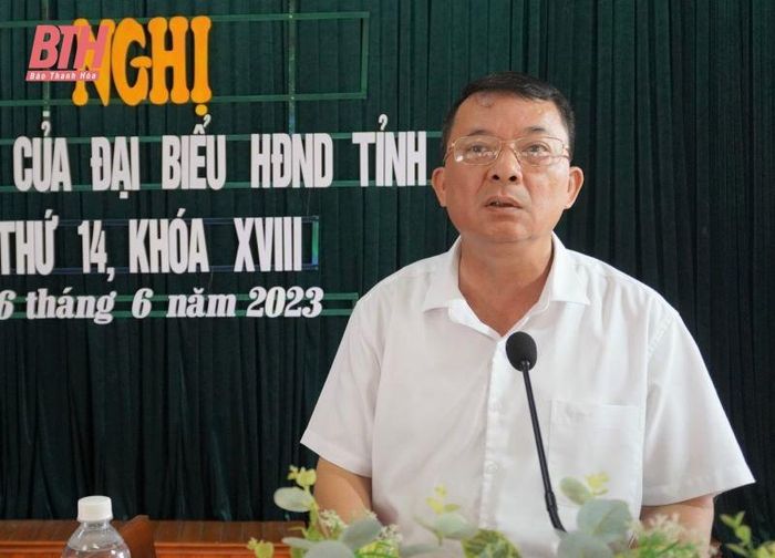Đại diện lãnh đạo huyện Như Thanh giải trình, làm rõ vấn đề cử tri quan tâm.
