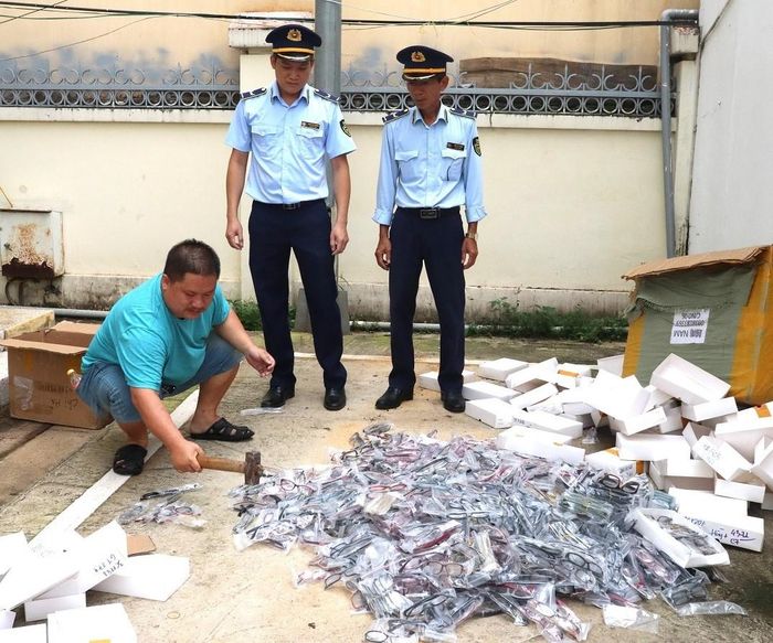 Toàn bộ tang vật vi phạm buộc phải tiêu hủy theo quy định. 