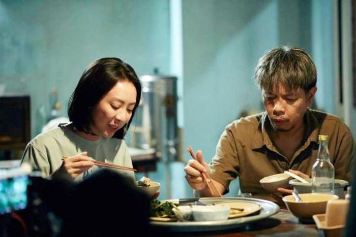 Thu Trang và Thái Hòa trong phim "Con Nhót mót chồng".