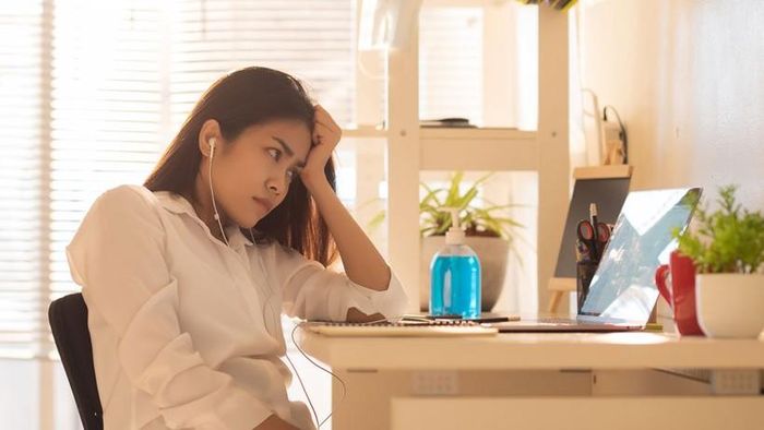 Độc thân đôi khi gây ra trầm cảm và mất lòng tin vào người khác. Ảnh: ITN.