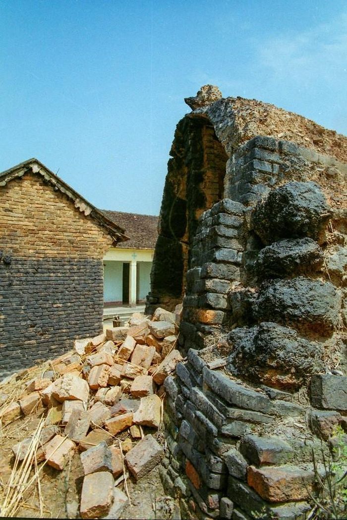 Một lò gốm ở Hiển Lễ, năm 1996