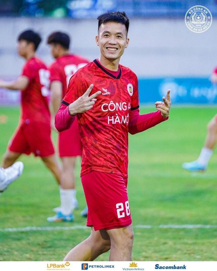 Công an Hà Nội chia tay Tô Văn Vũ. ảnh Công an Hà Nội