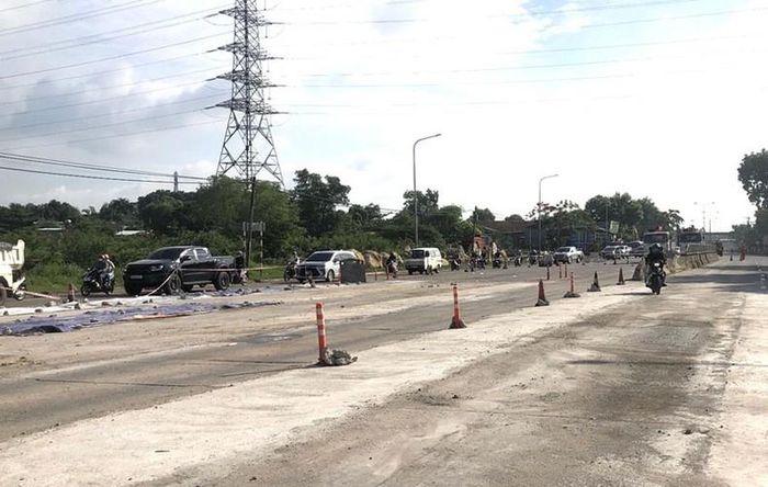 Đến sáng 12/6, việc tháo dỡ trạm thu phí BOT quốc lộ 1K cơ bản hoàn thành.