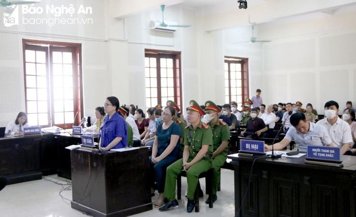 Sau khi quyết định tiếp tục xét xử, phiên tòa bước vào phần tranh tụng. Ảnh: P.V