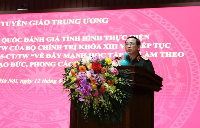 Trung tướng Trịnh Văn Quyết.