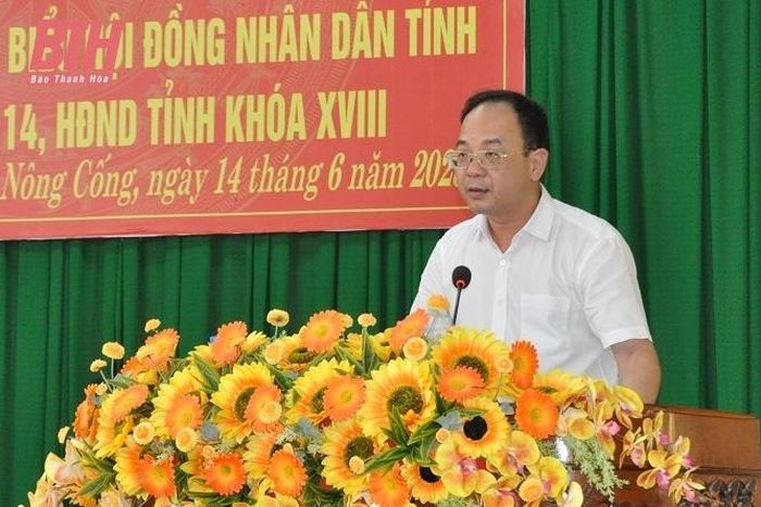 Đồng chí Nguyễn Lợi Đức, Chủ tịch UBND huyện Nông Cống giải trình một số nội dung thuộc thẩm quyền.