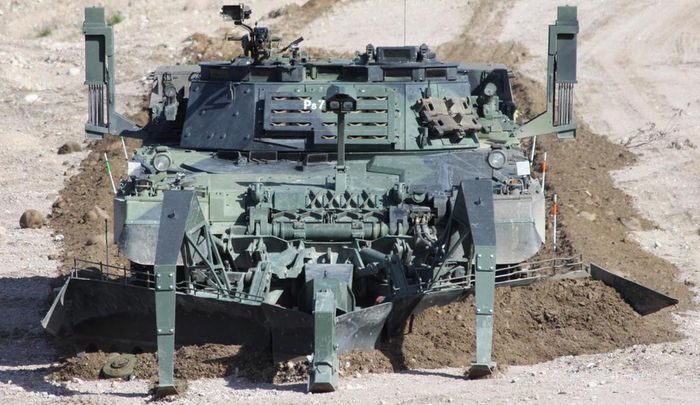 Leopard 2R được xem là loại xe đột kích hàng đầu thế giới hiện nay.