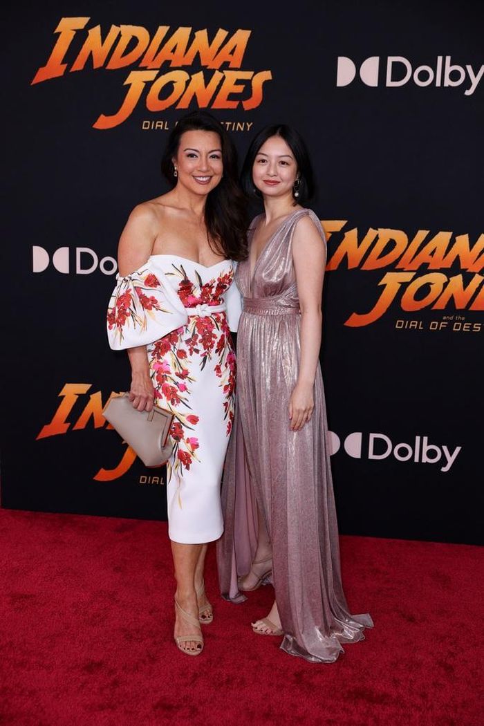 Ming-Na Wen và con gái Michaela Zee