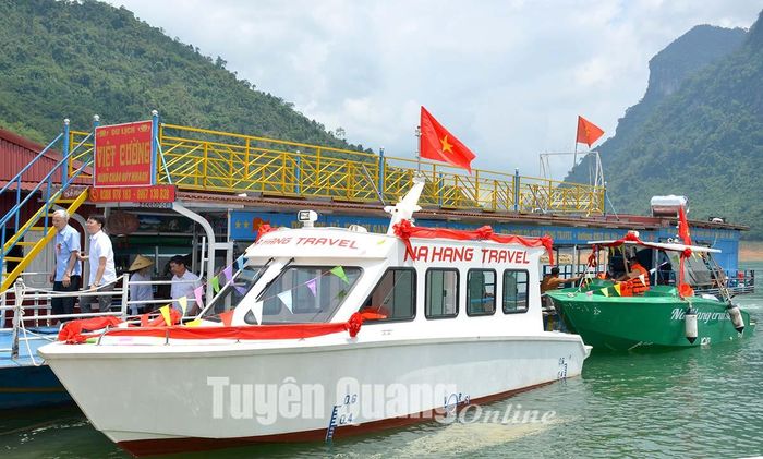 2 chiếc tàu cao tốc được đưa vào vận hành đa dạng trải nghiệm cho khách du lịch.