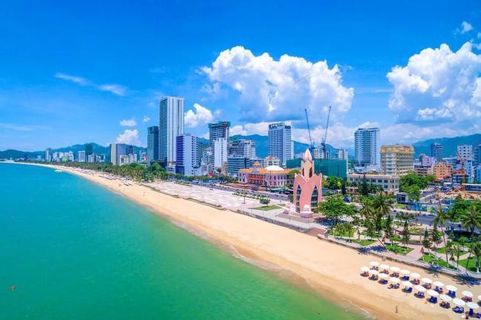 Khánh Hòa được chọn là tỉnh đầu tiên tổ chức Chương trình liên kết phát triển thương hiệu du lịch Việt Nam qua điện ảnh