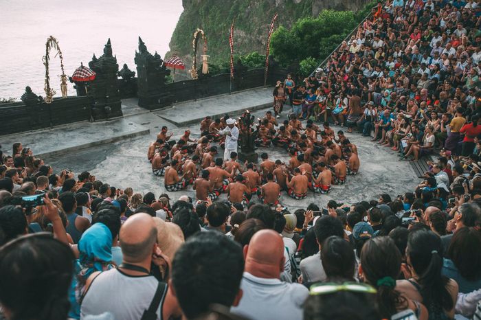  Nổi tiếng nhất trong các điệu múa của người dân Bali phải kể đến điệu múa Kecak. Ảnh: Indonesia Travel. 