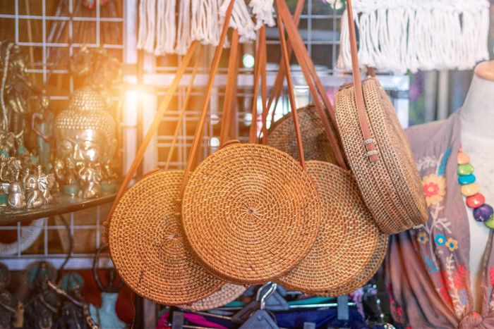  Bali là thiên đường cho tín đồ mua sắm yêu những món đồ thời trang có thiết kế độc đáo và mới lạ. Ảnh: Artem Beliaikin/Flickr. 