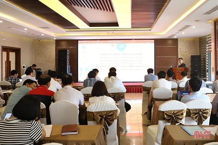 Nội dung chương trình tập huấn do ông Đoàn Ngọc Phương - Phó Cục trưởng Cục Quy hoạch và Phát triển tài nguyên đất (Bộ TN&amp;MT), ông Cao Đại Nghĩa - Phó Trưởng phòng Giá đất, Cục Quy hoạch và Phát triển tài nguyên đất (Bộ TN&amp;MT) truyền đạt.