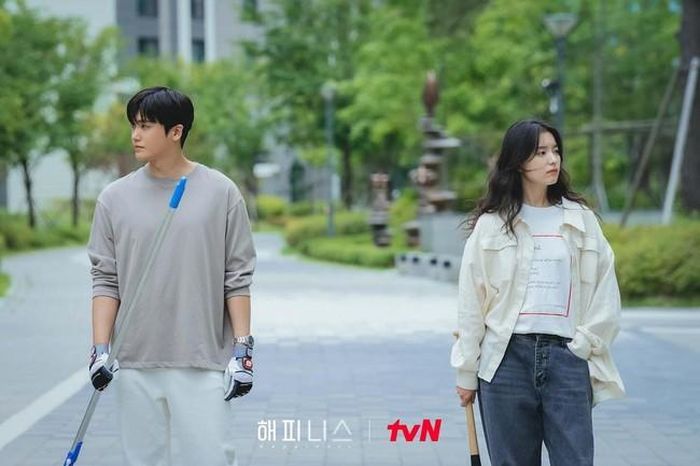 Khó có thể tin rằng cô nàng hơn bạn diễn tới 4 tuổi