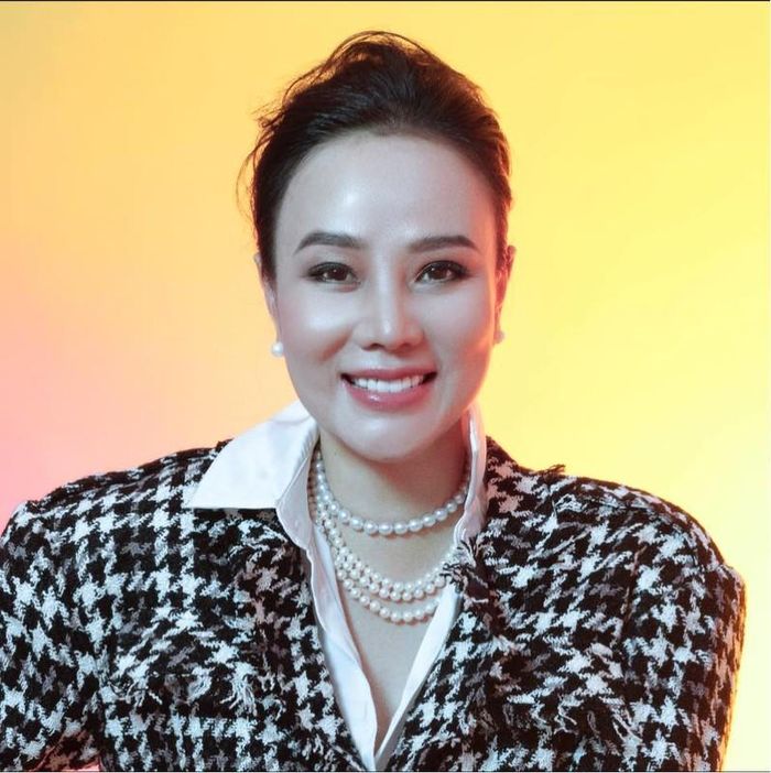 Dương Yến Ngọc còn từng trải qua mối tình chưa đầy một năm với bạn trai kém cô 12 tuổi và cũng kết thúc trong ồn ào khi hai bên liên tục đấu tố nhau. Phía cựu siêu mẫu sau đó xin lỗi vì dựng chuyện. Cô phân trần vì trầm cảm nên tìm mọi cách để vòi vĩnh, chỉ trích, khiến bạn trai cũ cảm thấy sợ hãi mà chấp nhận chia tay.