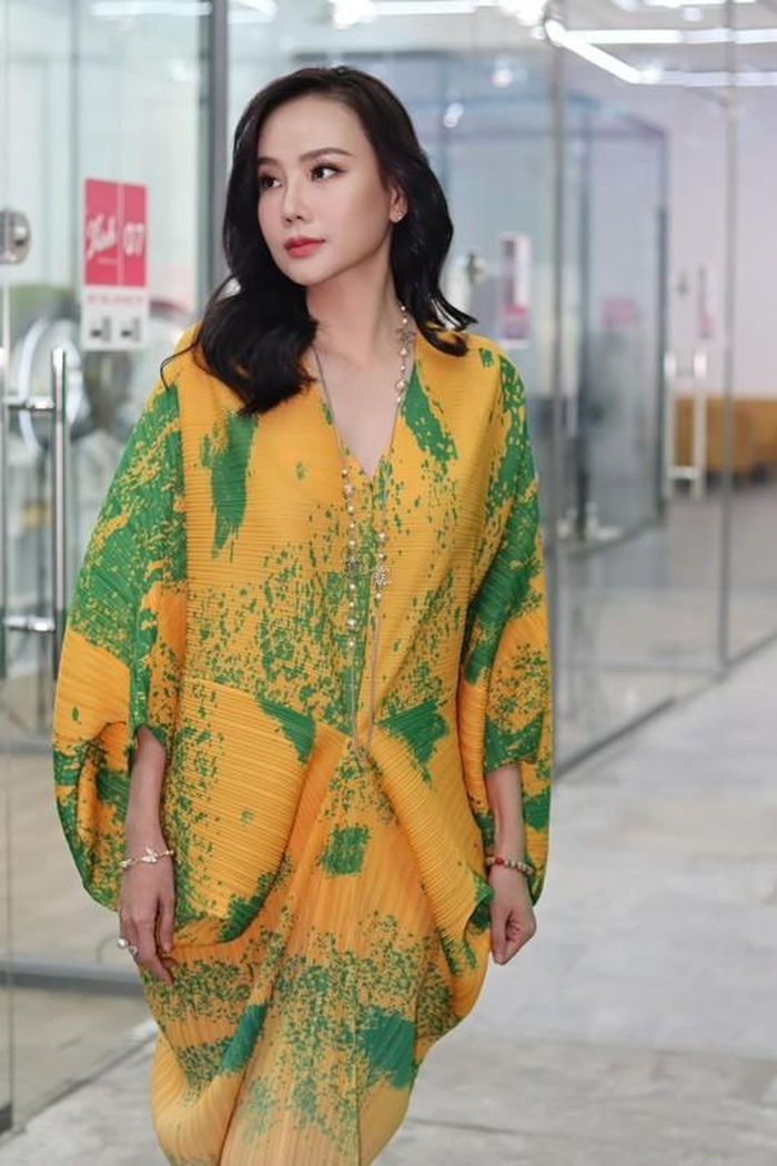 Sau những ồn ào tình ái, người đẹp sinh năm 1979 giữ mối quan hệ tốt với hai người chồng cũ để cùng chăm lo cho các con.