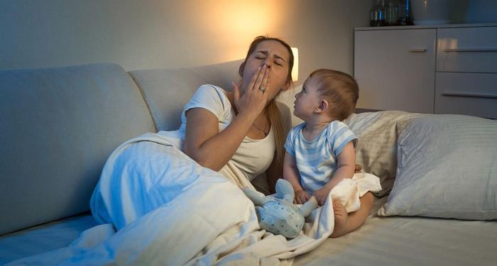 Công việc nhà, chăm con khiến nhiều phụ nữ chấp nhận bỏ việc. Ảnh minh họa: Parenting.