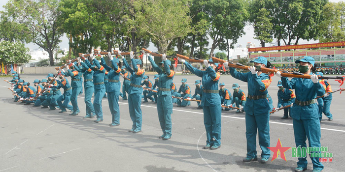 Mềm mại theo làn sóng biển. 