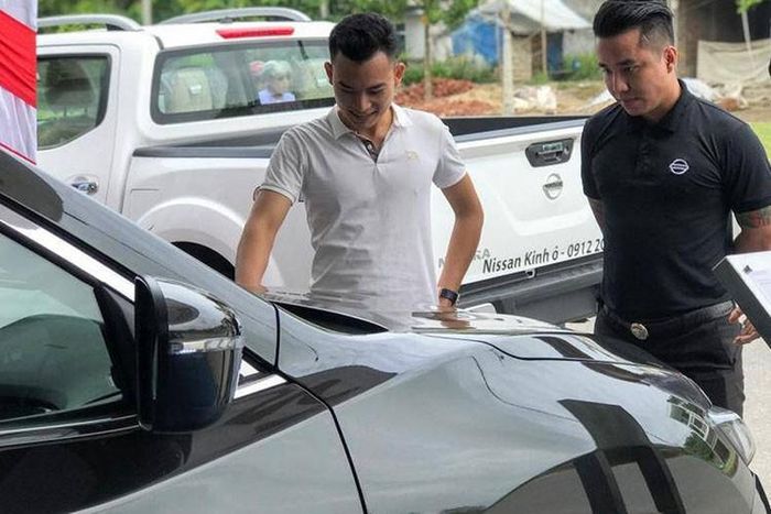 Thực tế, nhiều khách hàng sẵn sàng chờ đợi đến khi lệ phí trước bạ được giảm 50% sẽ xuống tiền mua xe mới. 
