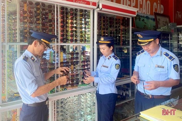 Từ đầu năm đến nay, lực lượng Quản lý thị trường đã xử phạt 26 vụ buôn bán hàng hóa giả mạo nhãn hiệu.