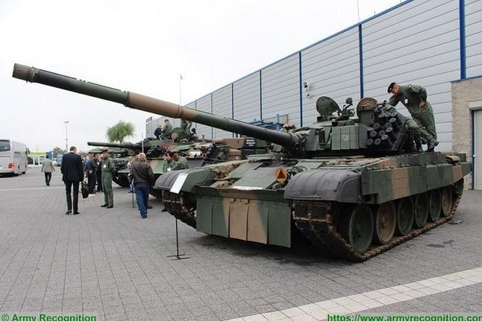Trong khi đó trên chiến trường Ukraine, nhiều chiếc Leopard 2 của Đức, trong đó có cả phiên bản Leopard 2A6 tối tân đã bị phá hủy.