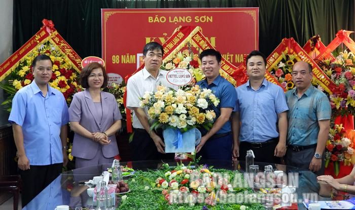 Viettel Lạng Sơn chúc mừng