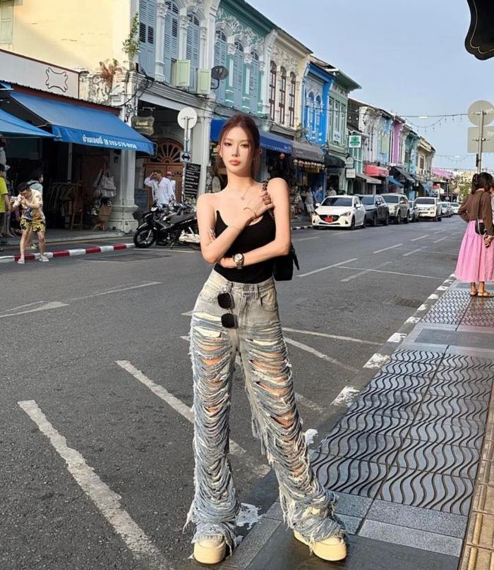 Quần jeans không phải lựa chọn tối ưu cho các chuyến du lịch.