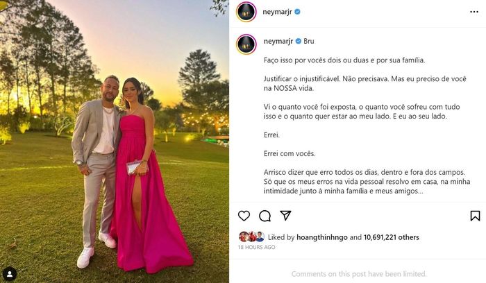 Neymar xin lỗi bạn gái công khai.