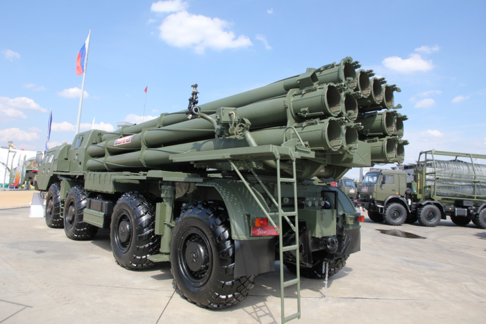  Hệ thống Tornado-S là là phiên bản hiện đại hóa sâu của tổ hợp BM-30 Smerch. Ảnh: Rostec 