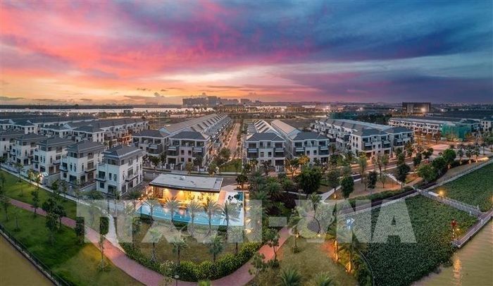 Đề xuất cho phép thí điểm chuyển nhượng dự án bất động sản để tháo gỡ khó khăn về dòng tiền và thanh khoản cho doanh nghiệp. Ảnh minh họa: Công Phong - TTXVN