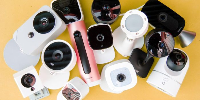  Người dùng cần cẩn trọng khi lựa chọn trước đa dạng chủng loại camera theo dõi như hiện nay. Ảnh: New York Times. 