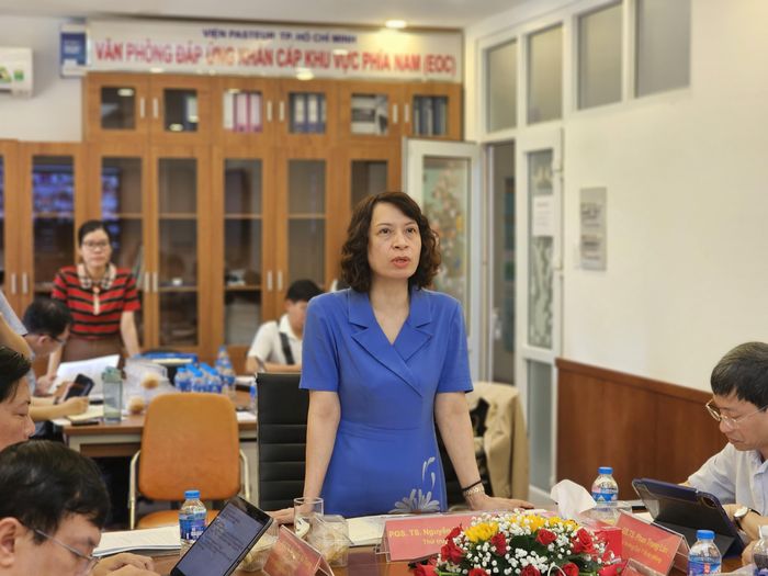 Bộ Y tế chủ trì cuộc họp phòng chống dịch với khu vực phía Nam tại Viện Pasteur TP.HCM (Ảnh: Tuấn Dũng)