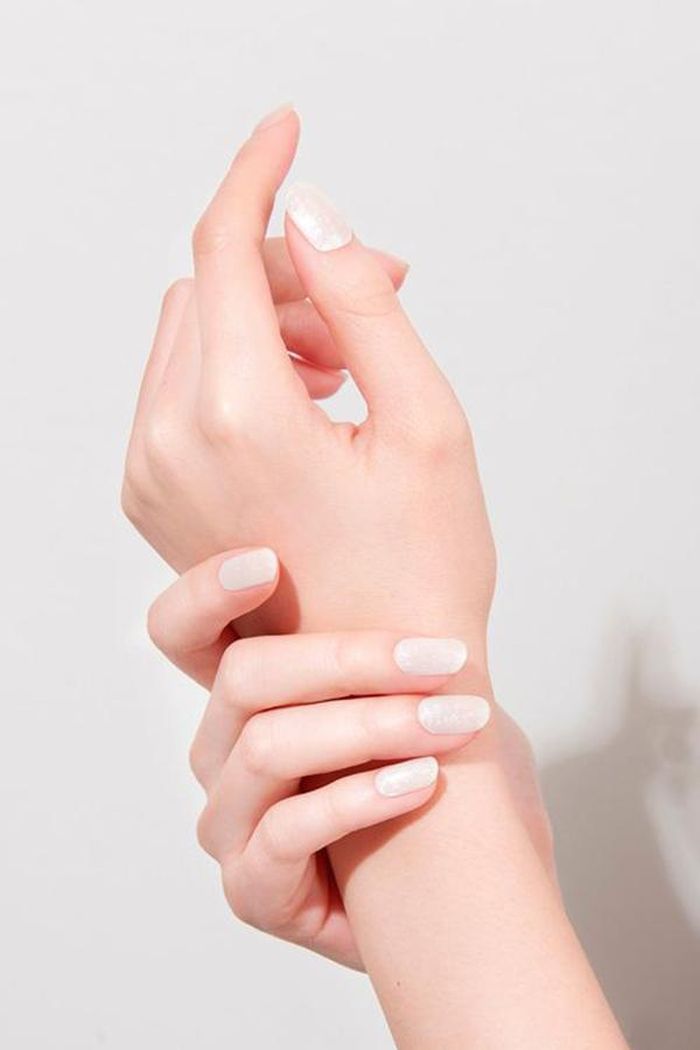  So với phương pháp làm nail thông thường, "dry pedicure" được cho là vệ sinh hơn. Ảnh minh họa: Gelled Nails. 