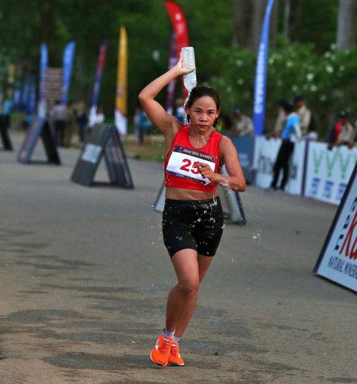 Thanh Phúc giành Huy chương Vàng đi bộ 20km SEA Games 32. 