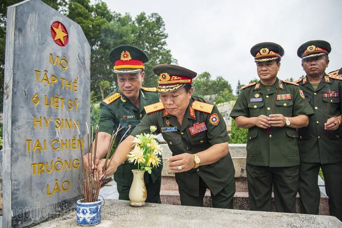 Nghĩa trang Liệt sĩ Tông Khao hiện là nơi yên nghỉ của hơn 2.800 liệt sĩ; trong đó phần lớn liệt sĩ hi sinh tại chiến trường Lào. Mỗi lần đón hài cốt liệt sĩ trở về, các đoàn công tác đặc biệt của các tỉnh Bắc Lào đều dâng hương lên các phần mộ tại đây như một lời tri ân sâu sắc...