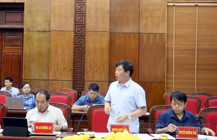 Đại diện lãnh đạo huyện Điện Biên tham gia ý kiến xây dựng kế hoạch vốn đầu tư công năm 2024.