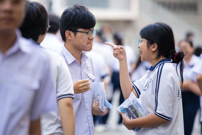  Ngược lại, nhiều thí sinh khác tỏ ra vui vẻ vì không ôn tủ và đã trúng tuyển một số trường đại học trước đó. 