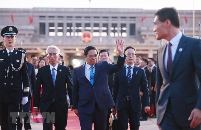 Thủ tướng Phạm Minh Chính kết thúc tốt đẹp chuyến thăm chính thức Trung Quốc và dự Hội nghị thường niên WEF. (Ảnh: Dương Giang/TTXVN)
