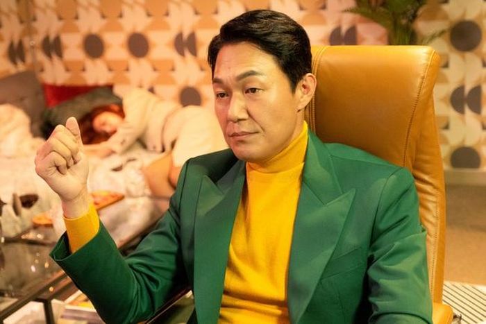Đến khi bạn gái của Dong Joo thành nạn nhân thì anh chàng mới thấy được sự đáng sợ của dịch vụ này
