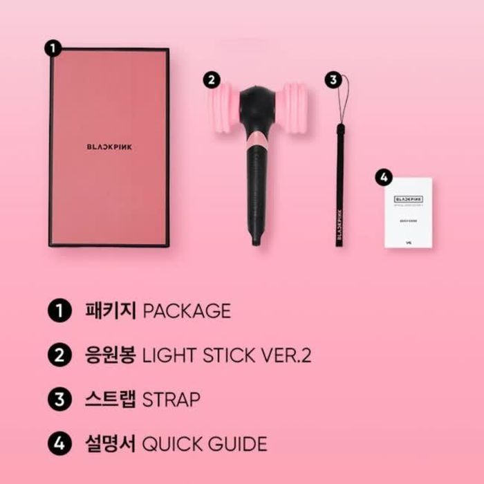 Mỗi bộ lightstick bao gồm 3 món
