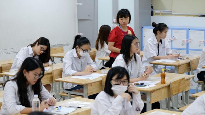 Thí sinh trong phòng thi trước giờ thi môn Ngữ văn. Ảnh: Hoàng Mạnh Thắng