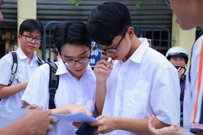 Thí sinh thi lớp 10 ở Hà Nội năm 2023. Ảnh: Thanh Hùng.