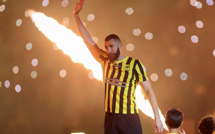  Benzema bất ngờ rời Real Madrid trong hè 2023, khiến Real Madrid choáng váng. Ảnh: Reuters. 
