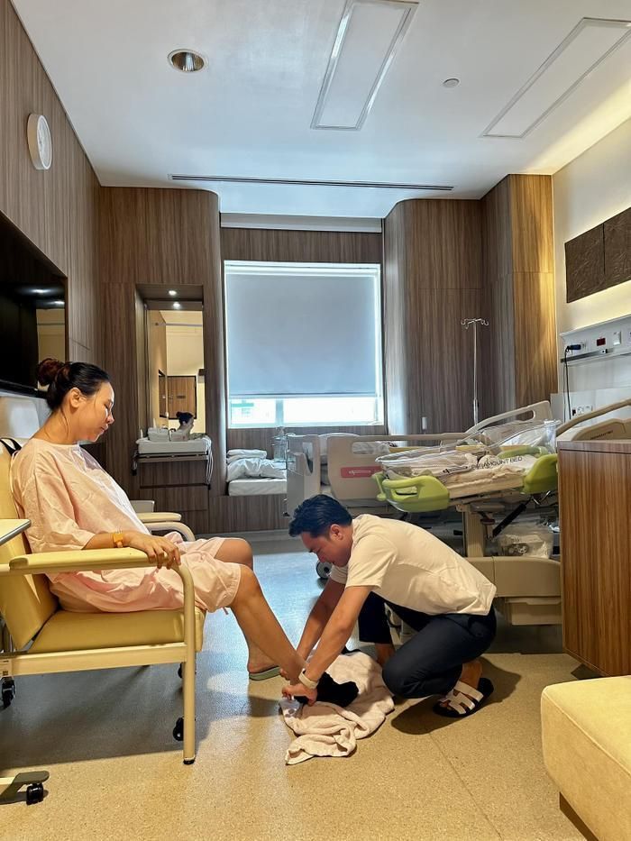 Thời gian ở cữ, Đàm Thu Trang nhận được sự giúp đỡ, chăm sóc từ Cường Đô La và ái nữ Suchin 