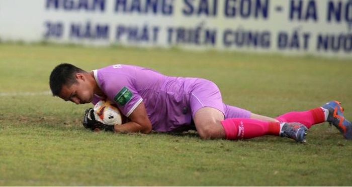 Fiilip Nguyễn chơi không tệ nhưng không đủ goíup CAHN sạch lưới và giữ vững mạch bất bại ở V-League